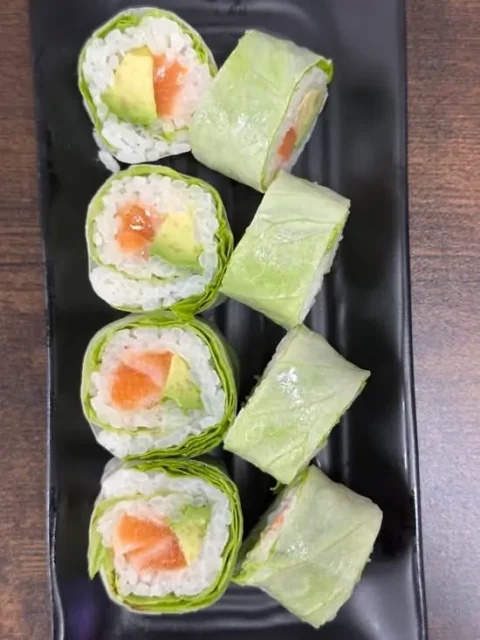 Roll printemp saumon avocat 8pcs